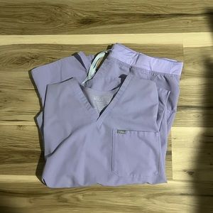 Women’s Figs Lavender Dew Scrub Set